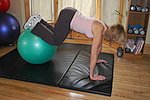 Jackknife crunch abdominal exercise